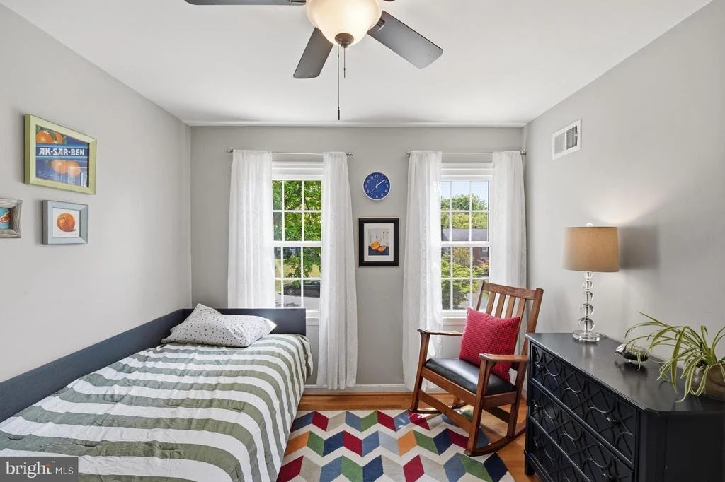 Photo of 15108 CENTERGATE DRIVE