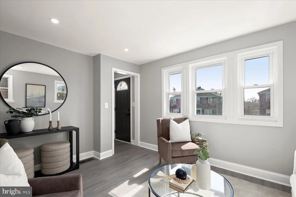 Photo of 750 CHARING CROSS ROAD