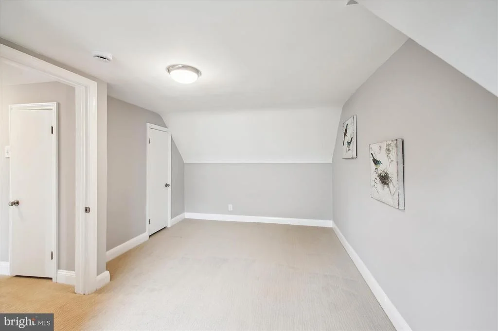 Photo of 8413 GENEVA ROAD