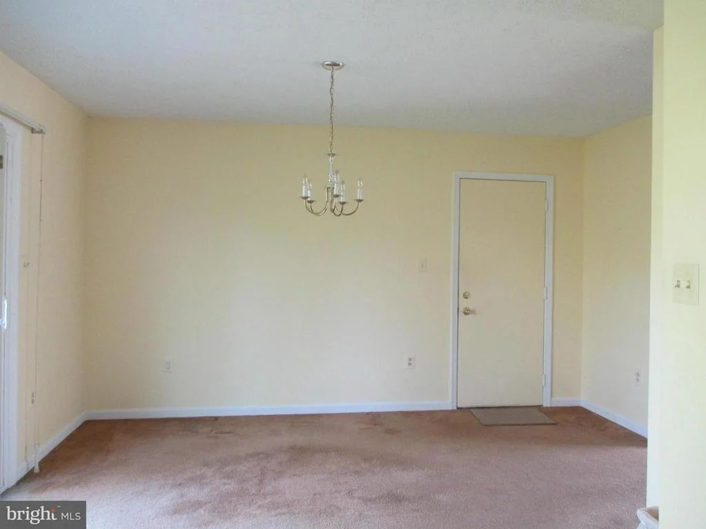 Photo of 849 BRIAR COURT