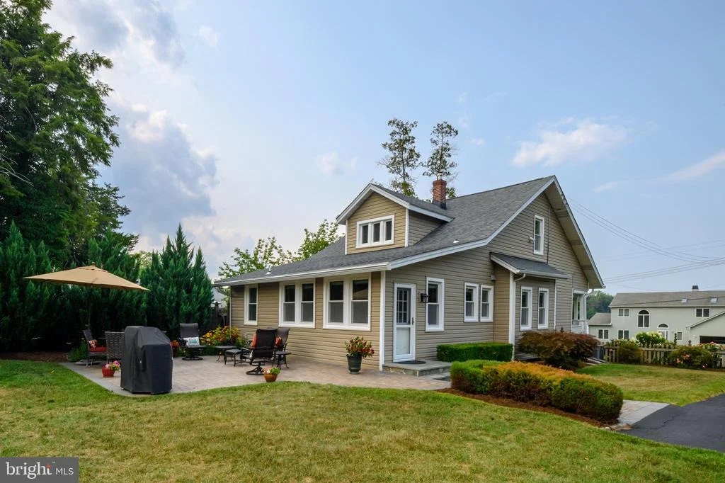 Photo of 208 EDGEWATER DRIVE