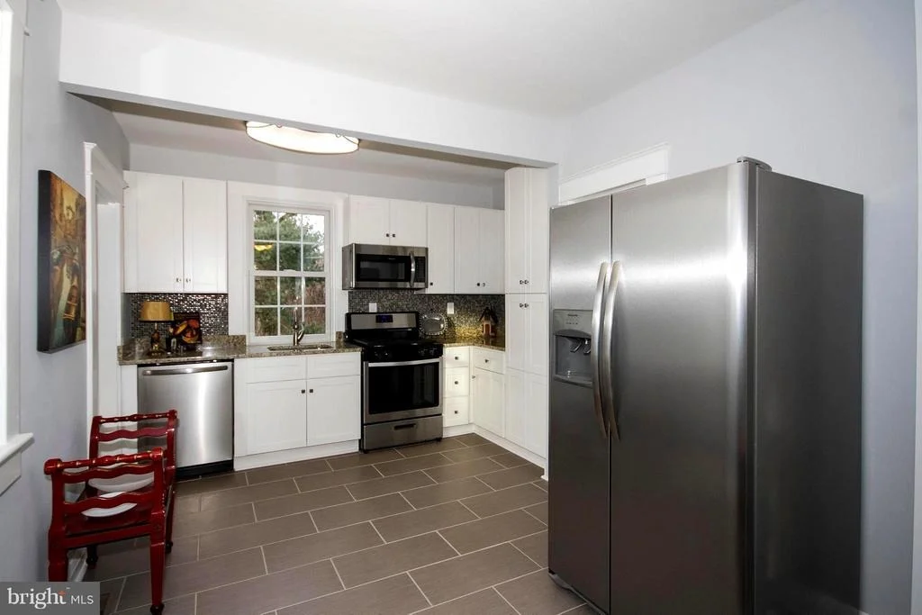 Photo of 800 WARWICK ROAD