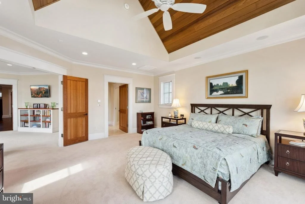 Photo of 11715 RIVER DRIVE
