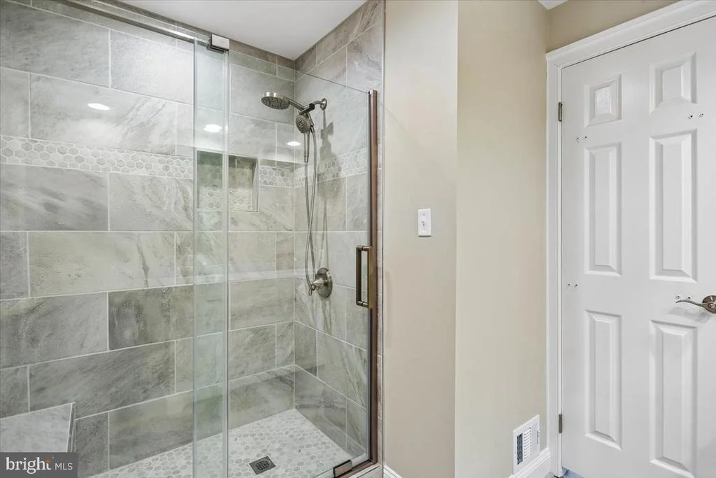 Photo of 2425 HIDDEN VALLEY LANE