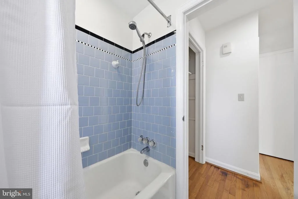 Photo of 412 CARROLL PARKWAY