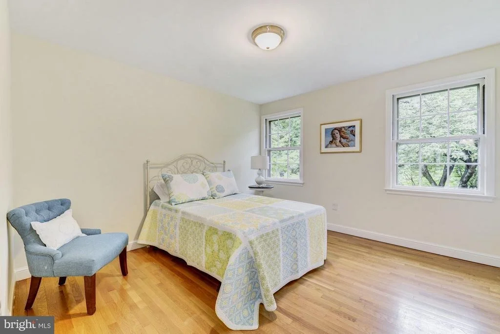 Photo of 4240 FORDHAM ROAD NW