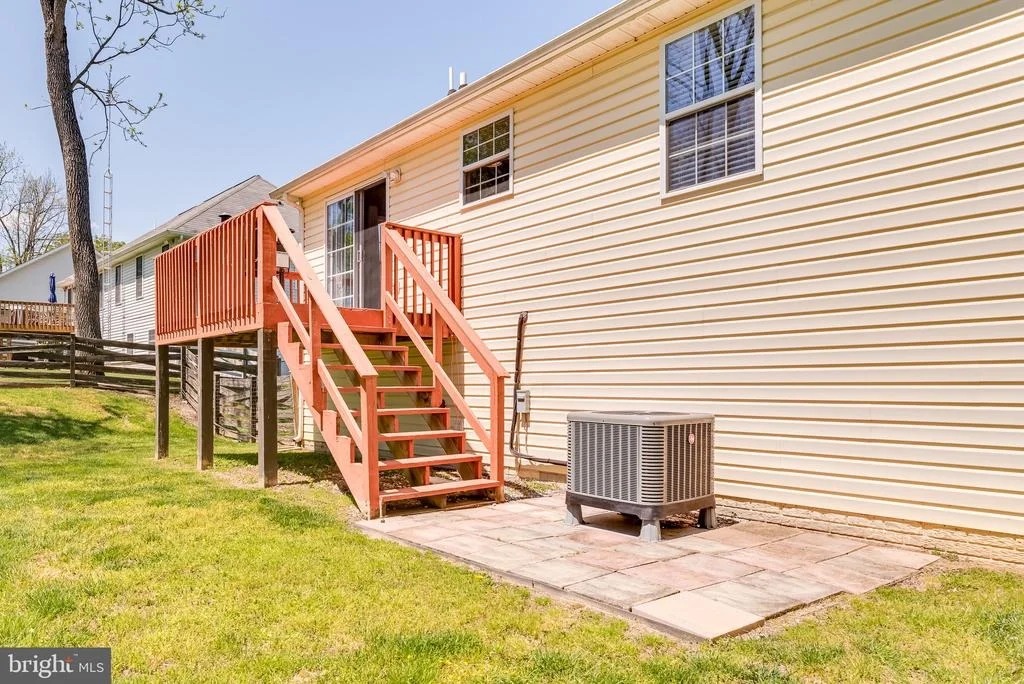 Photo of 476 OAK LEE