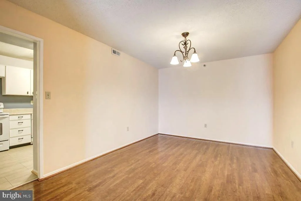 Photo of Unit 1422 at 15101 INTERLACHEN DRIVE