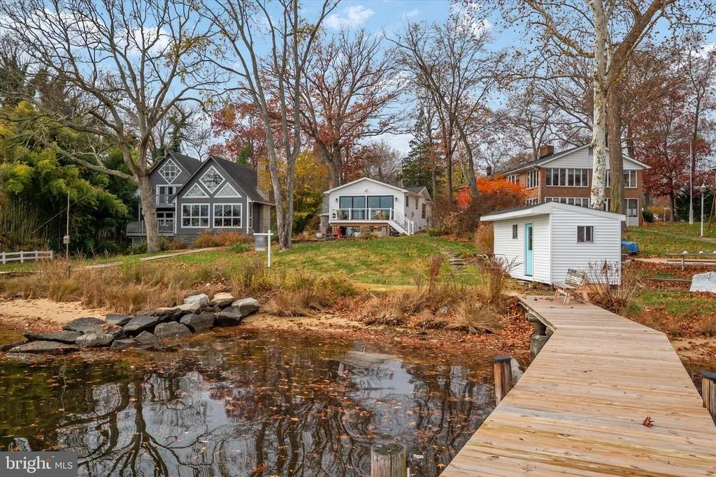 Photo of 394 NORTH DRIVE