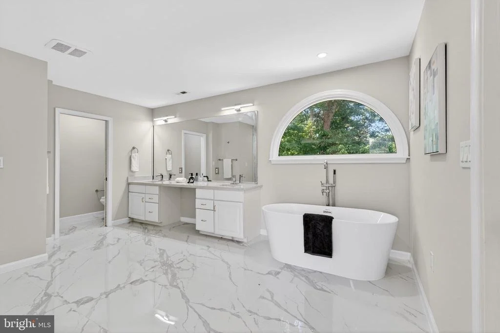 Photo of 9312 FOX RUN DRIVE