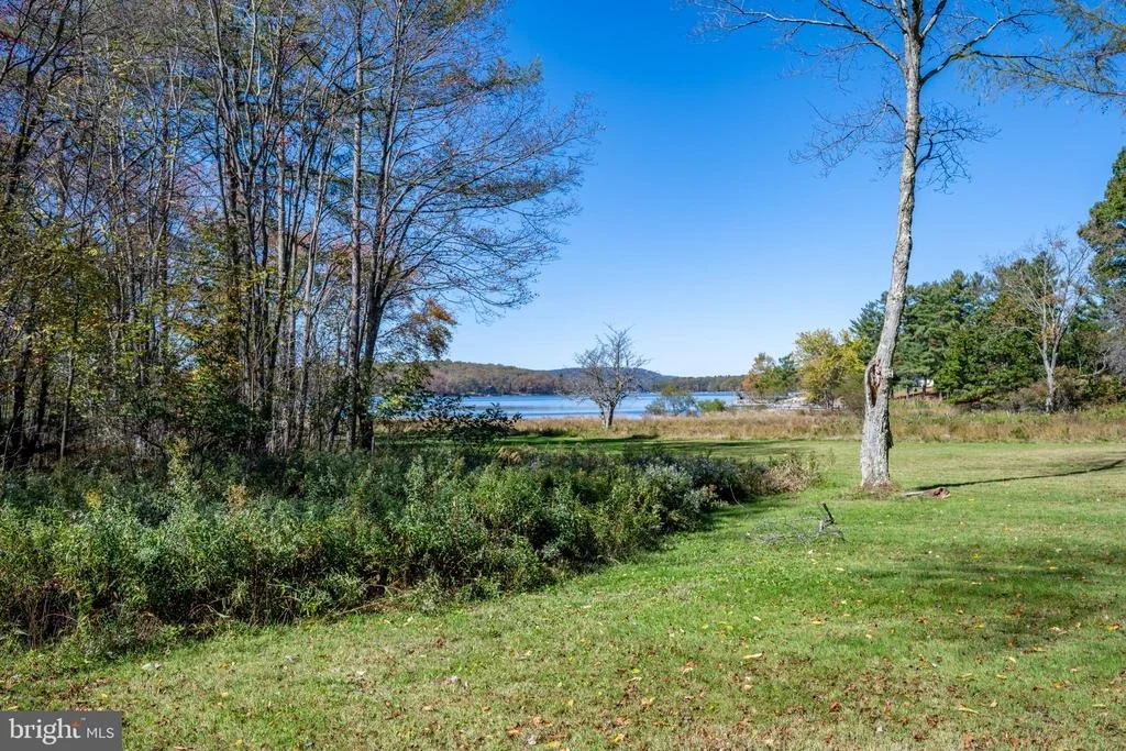 Photo of 32 HAZELHURST LANE