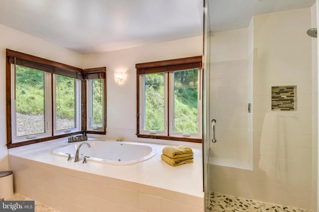 Photo of 9919 MACARTHUR BOULEVARD