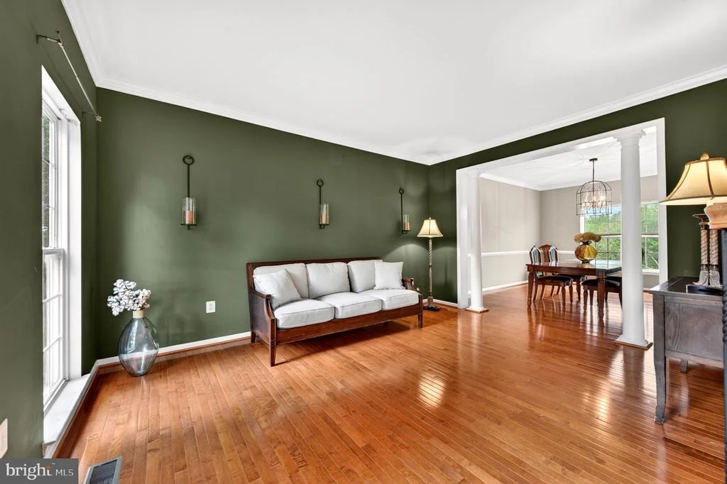 Photo of 8 N POINTE TERRACE