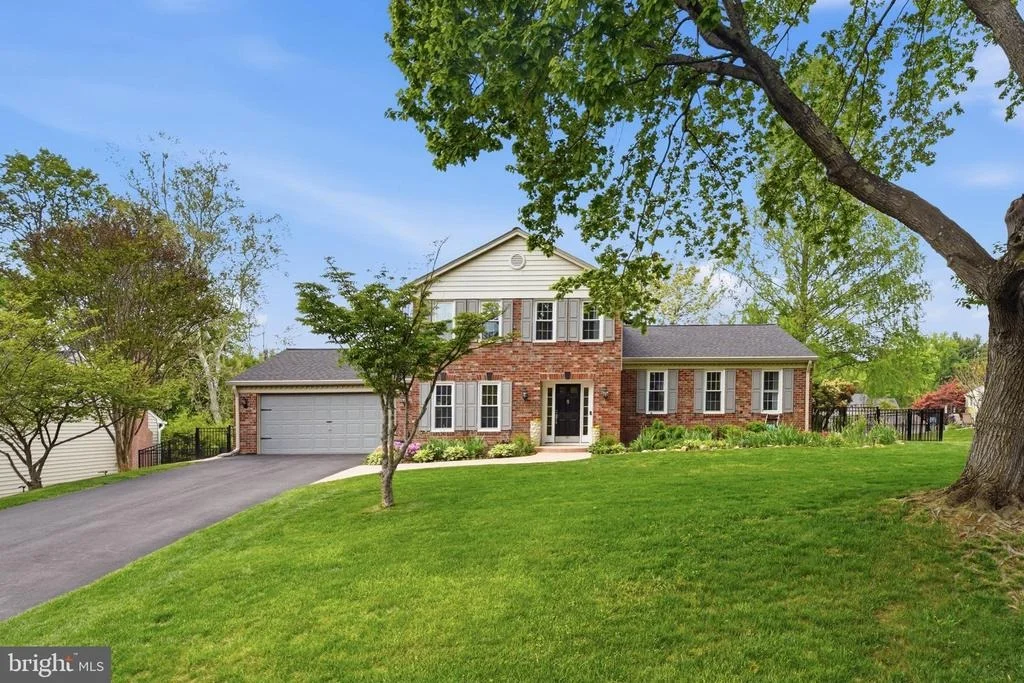 Photo of 15108 CENTERGATE DRIVE