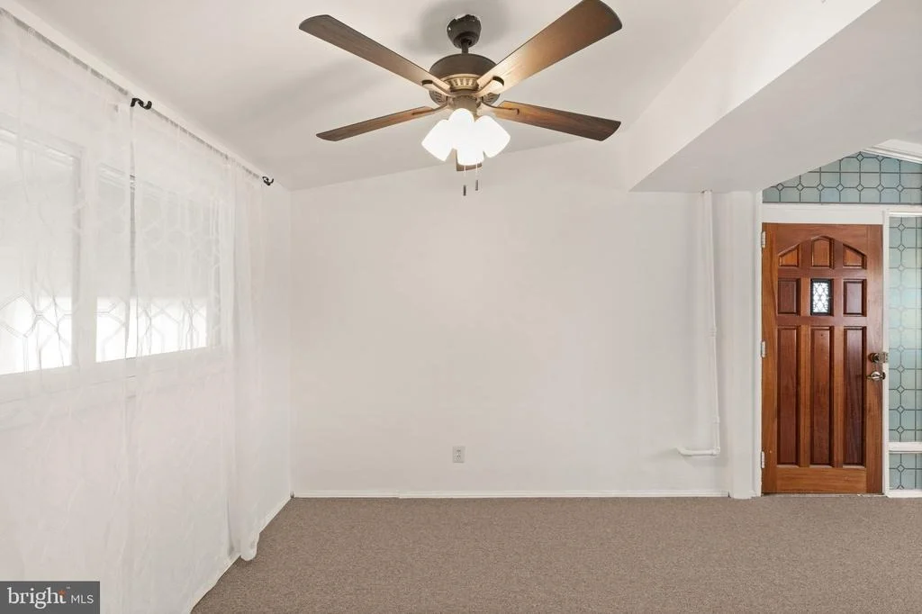 Photo of 208 GLOUCESTER DRIVE