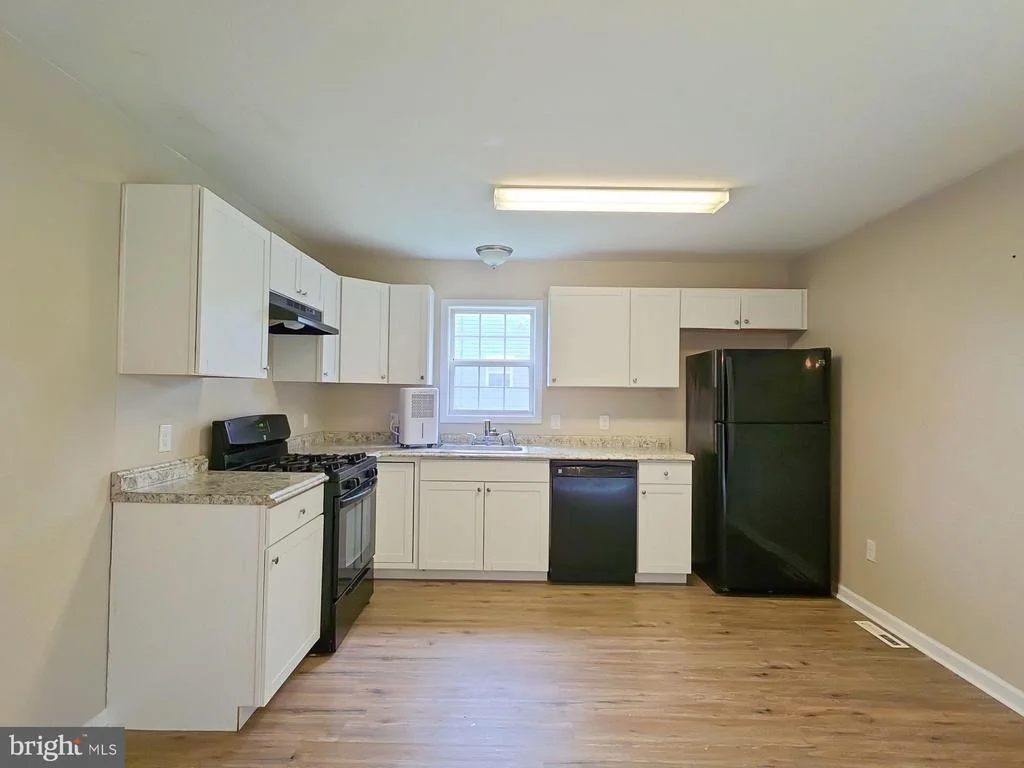 Photo of 341 RAINBOW LANE