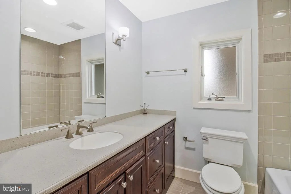 Photo of 1753 ARMY NAVY DRIVE
