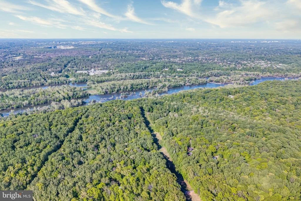Photo of 125 EAGLES MERE ROAD
