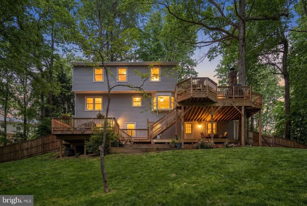 Photo of 6099 RIVER FOREST DRIVE