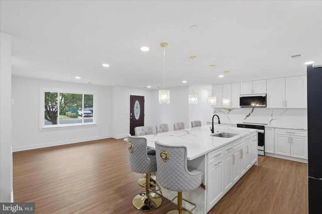 Photo of 10501 BEECHWOOD DRIVE