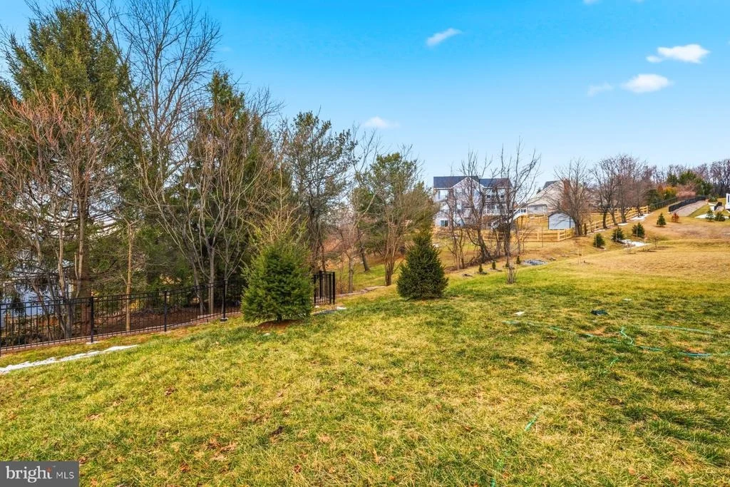 Photo of 2758 HILLFIELD DRIVE