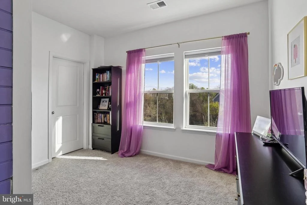 Photo of 1109 SAXTON DRIVE