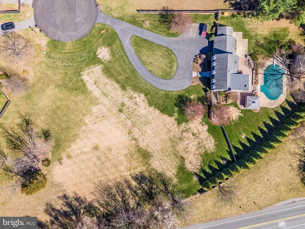Photo of 8204 GOODHURST DRIVE