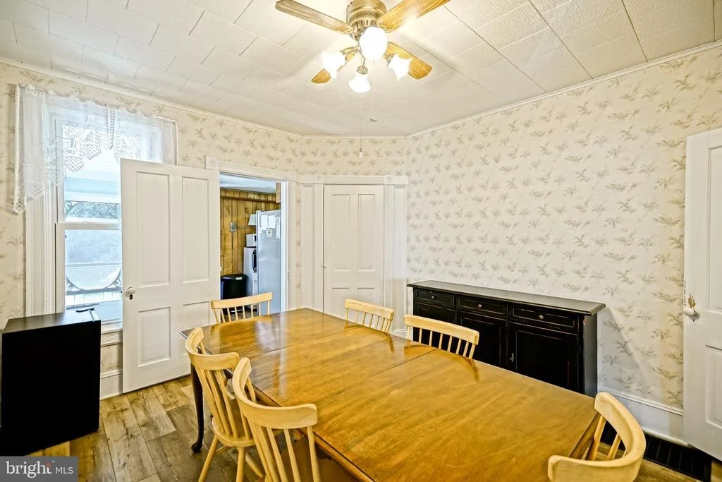 Photo of 18 DELAWARE AVENUE