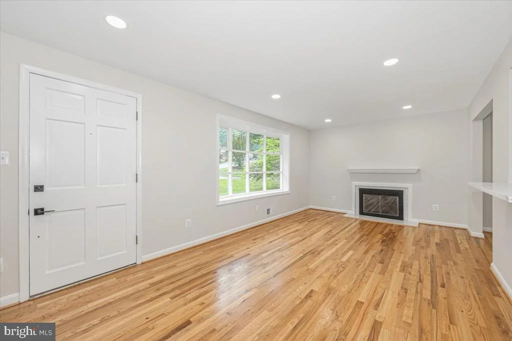 Photo of 8624 PARLIAMENT DRIVE