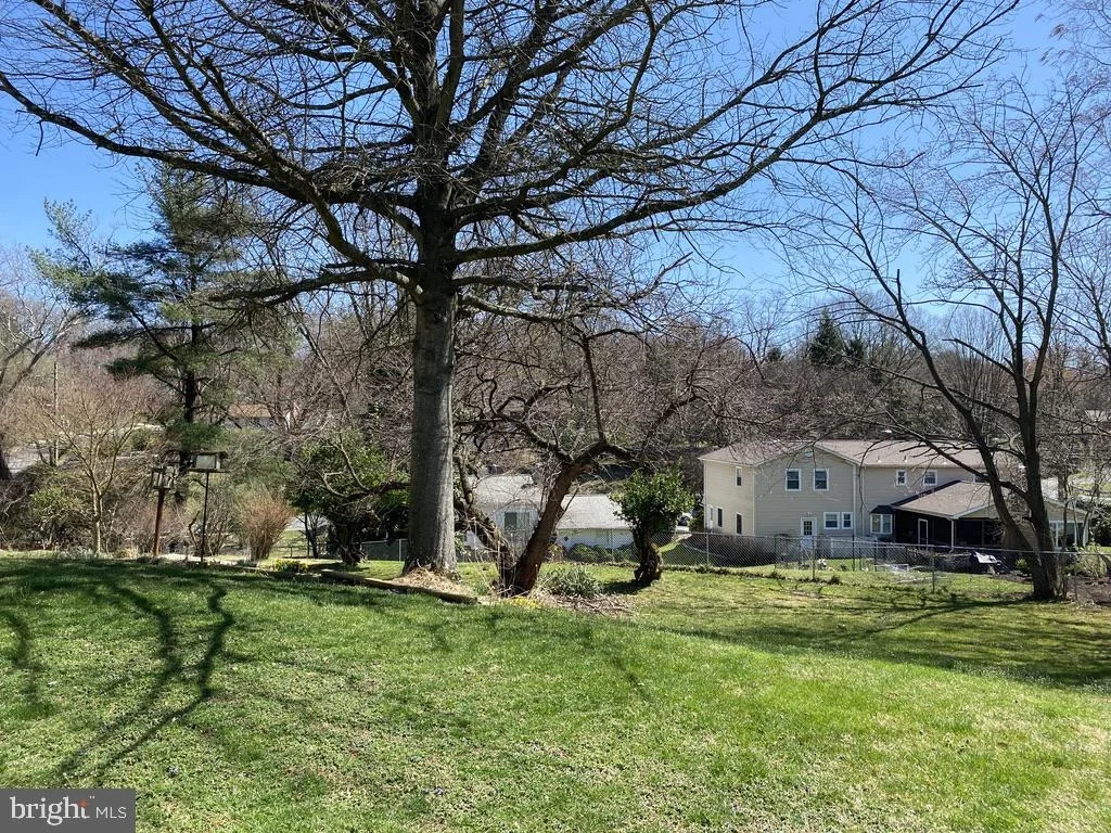 Photo of 7404 BEE BEE DRIVE