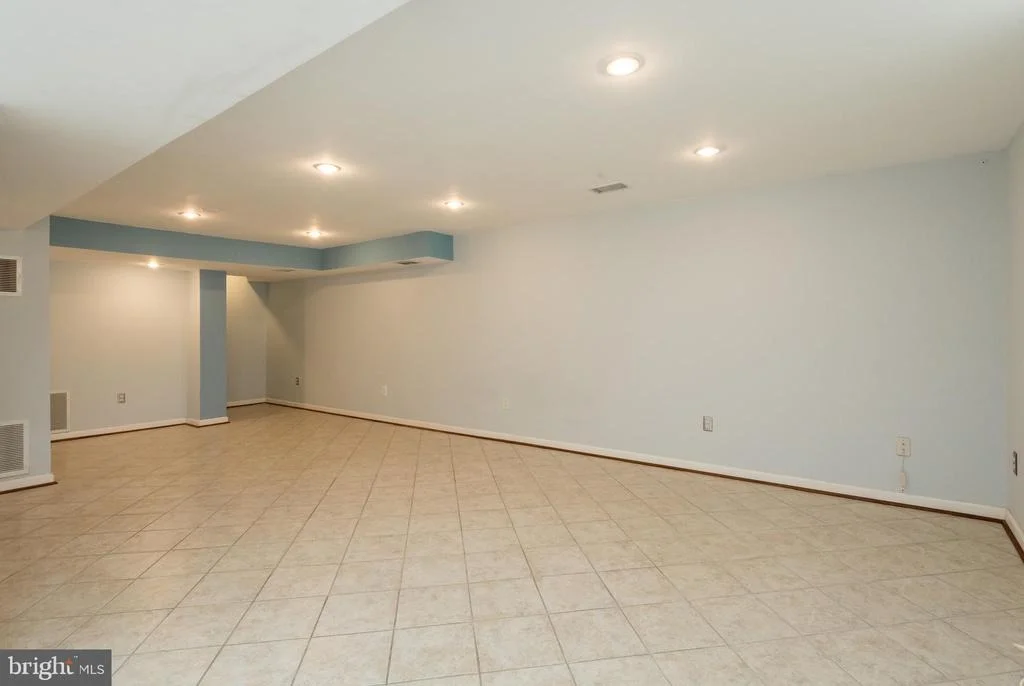 Photo of 129 HEDGEWOOD DRIVE