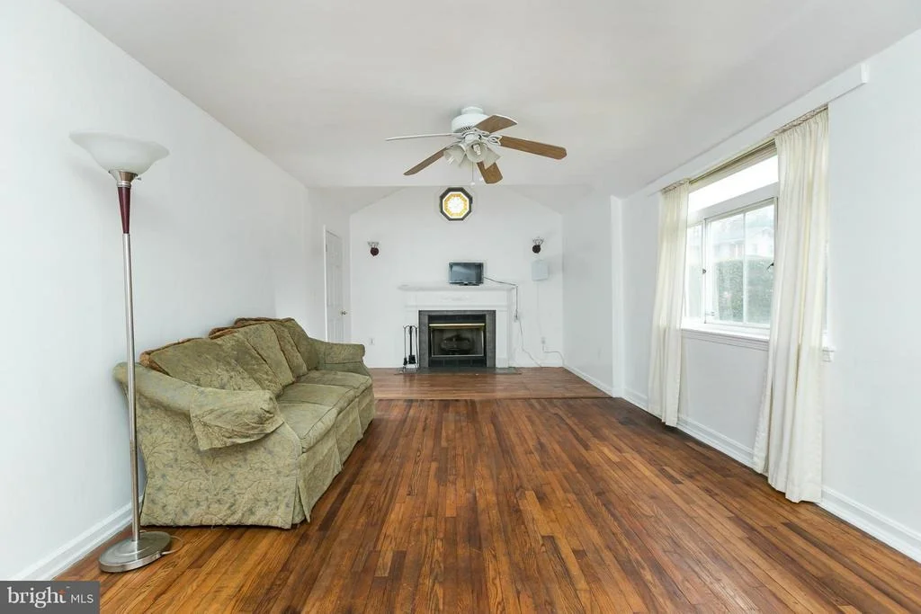 Photo of 12102 GRANDVIEW AVENUE