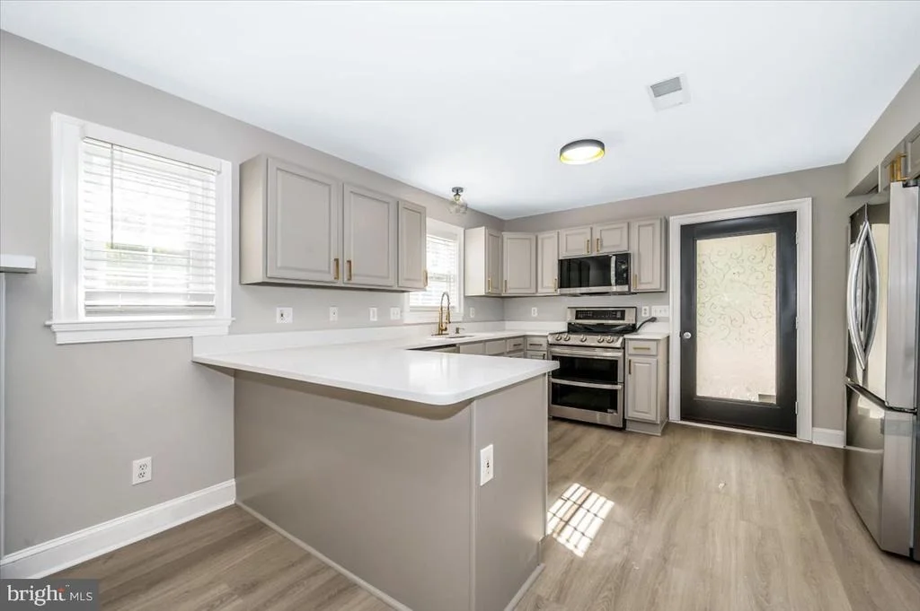 Photo of 1552 DENNIS ROAD