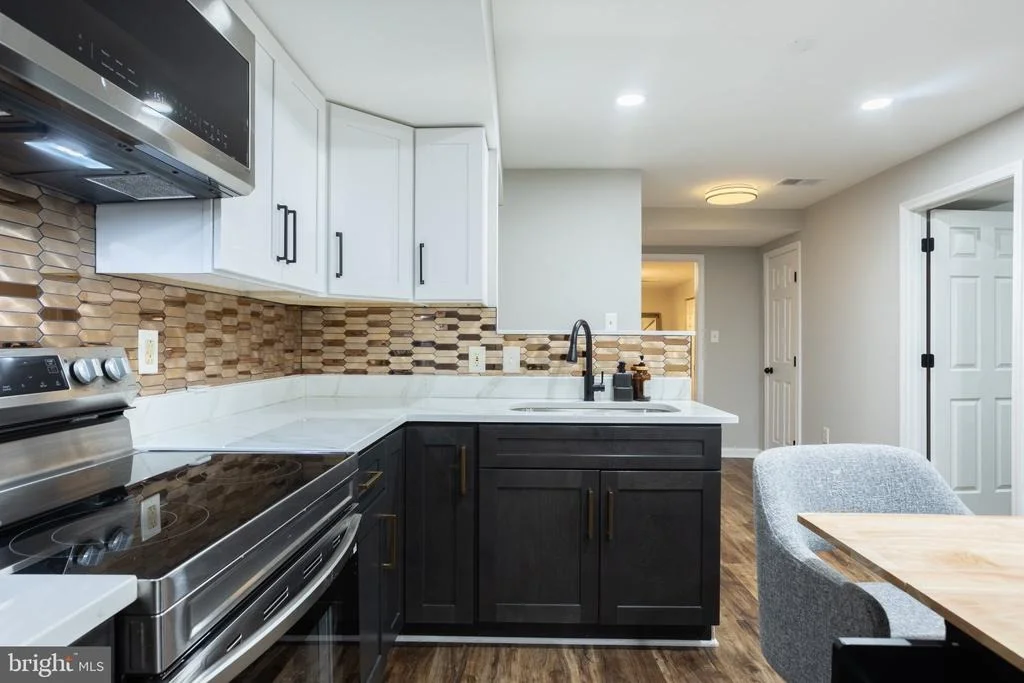 Photo of 7777 ROTHERHAM DRIVE