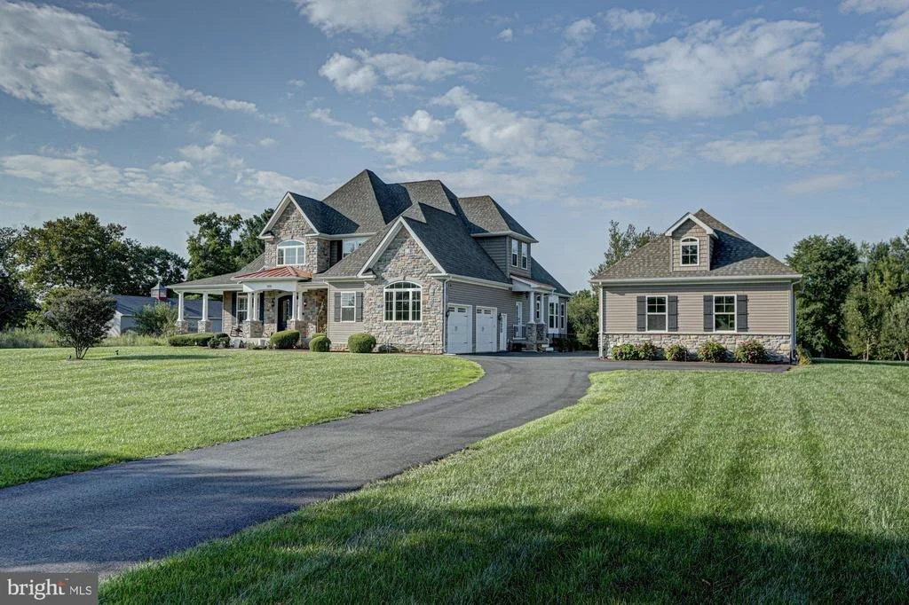 Photo of 1233 BUNKER HILL ROAD