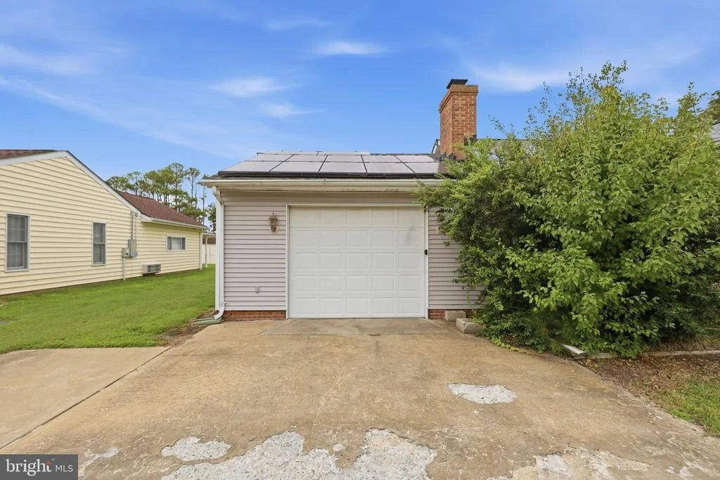 Photo of 5194 DEBRA ROAD