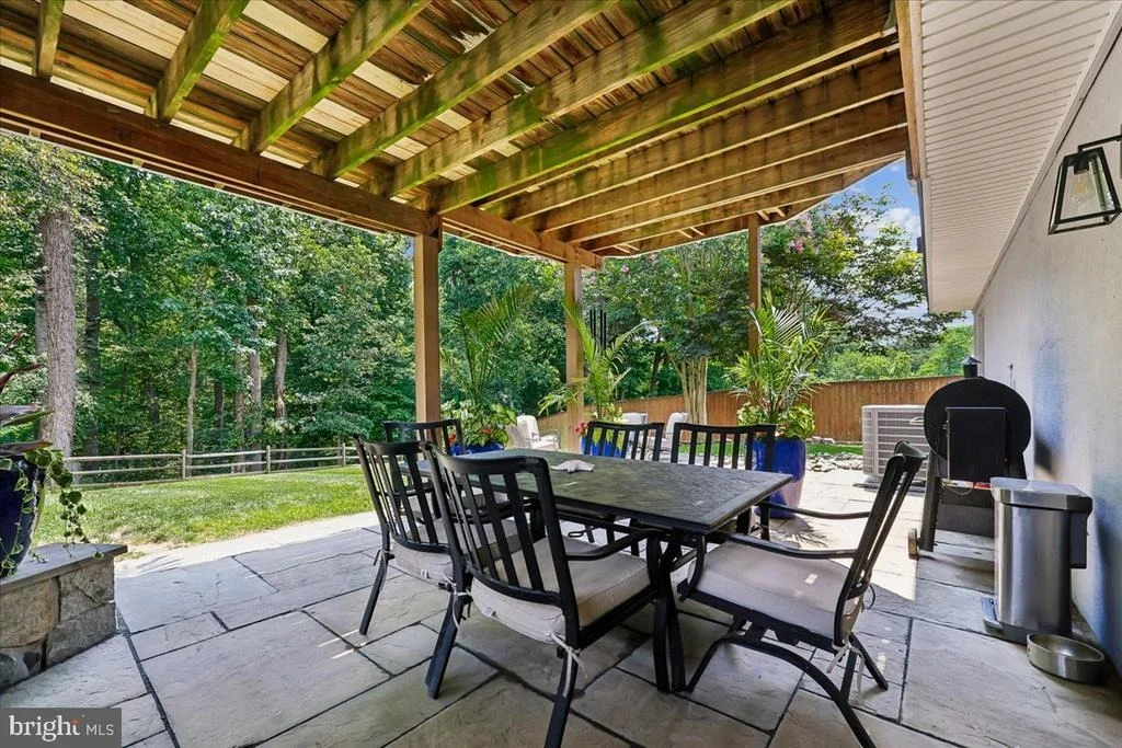 Photo of 24713 CUTSAIL DRIVE