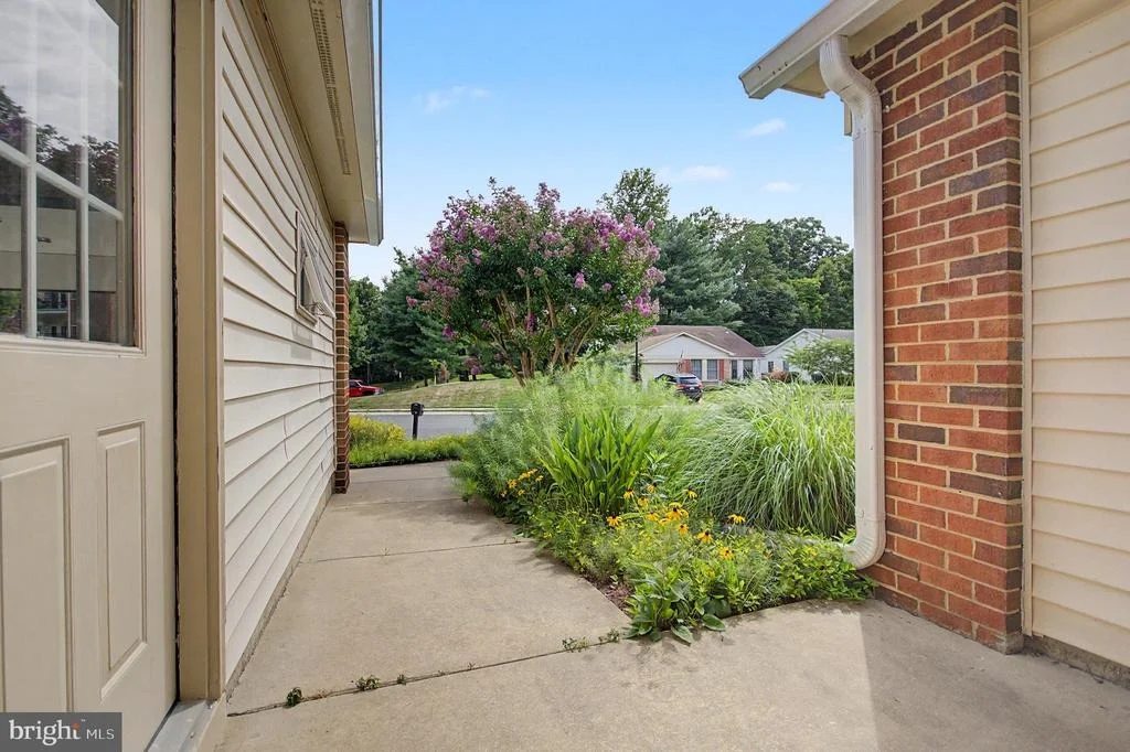 Photo of 804 COXSWAIN WAY