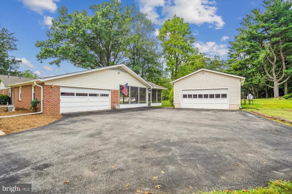 Photo of 16808 NORBROOK DRIVE