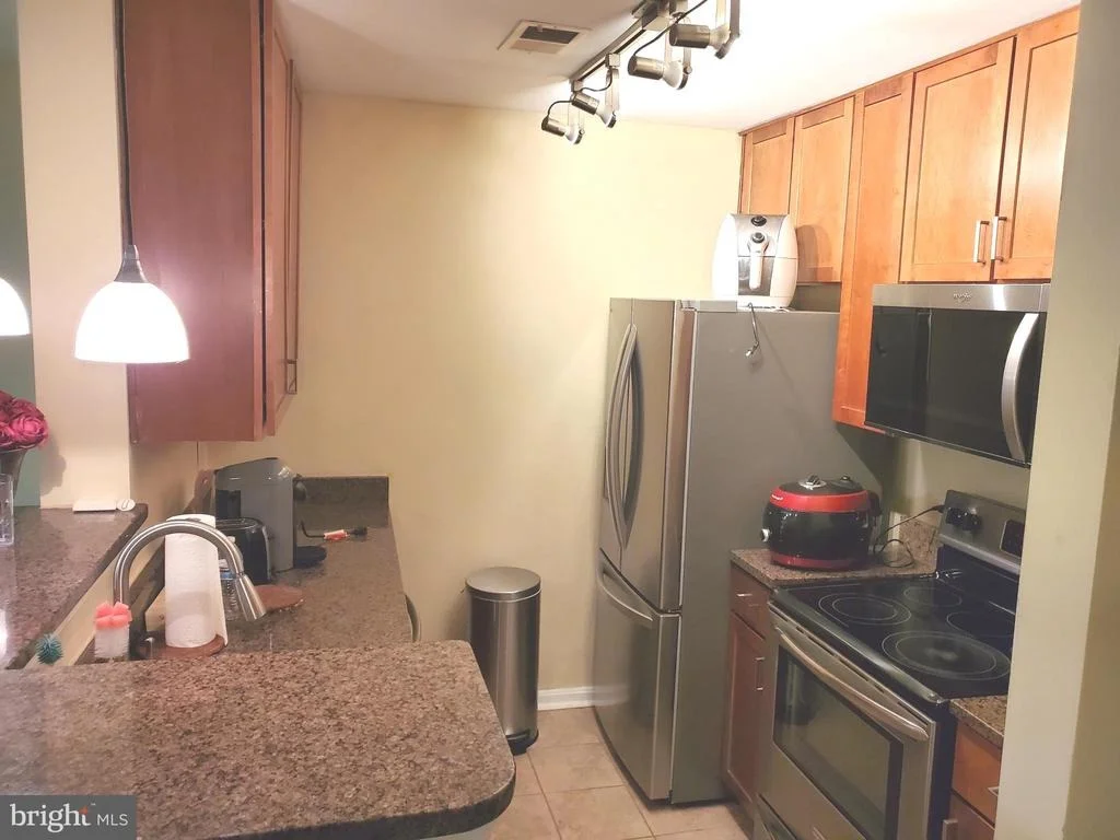 Photo of Unit 4A3 at 3176 SUMMIT SQUARE DRIVE