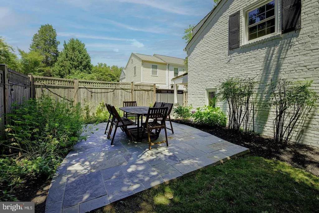 Photo of 3905 LAIRD PLACE