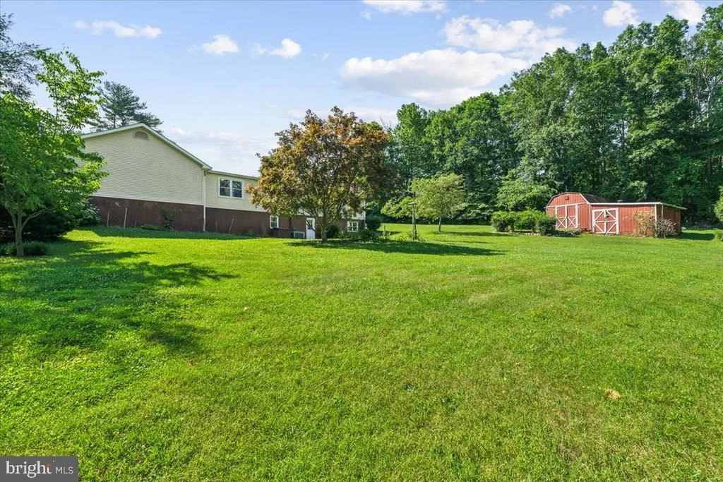 Photo of 6347 DAVIS ROAD