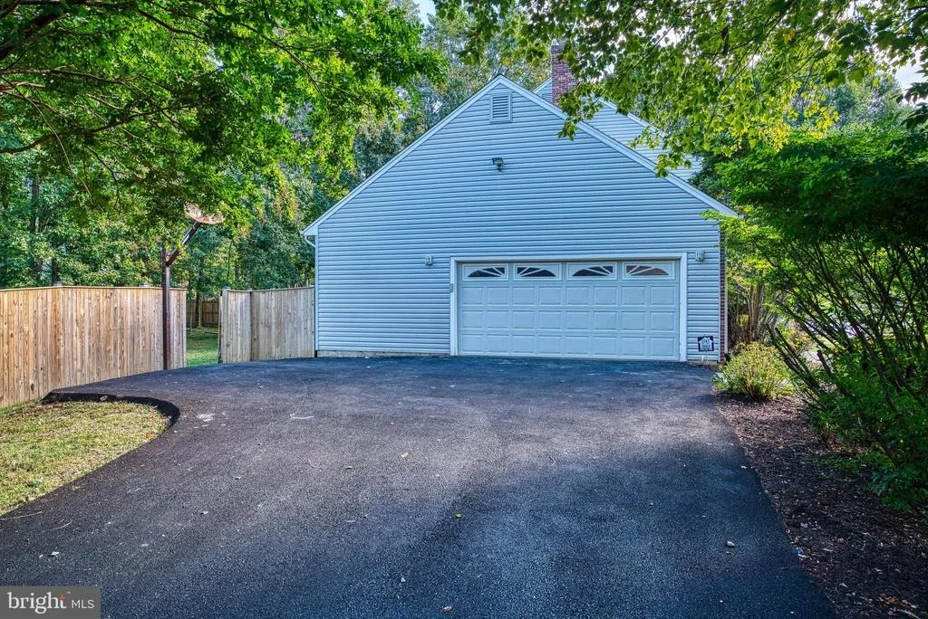 Photo of 17409 LAFAYETTE DRIVE