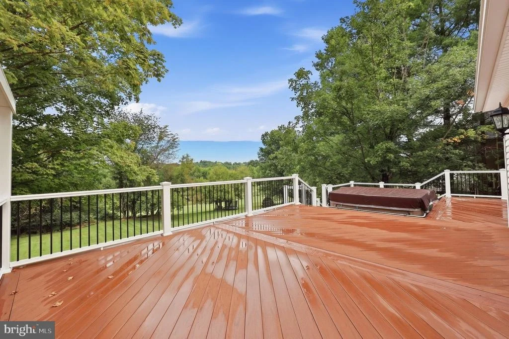 Photo of 376 WINGED FOOT DRIVE