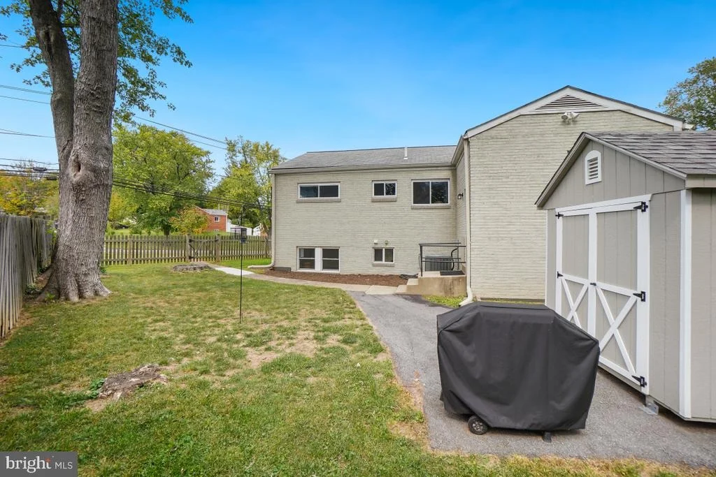 Photo of 401 ROYALTON ROAD