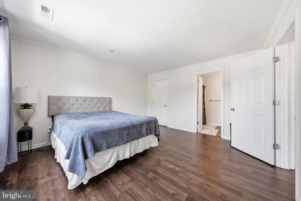 Photo of Unit 2A at 2402 ELLSWORTH WAY