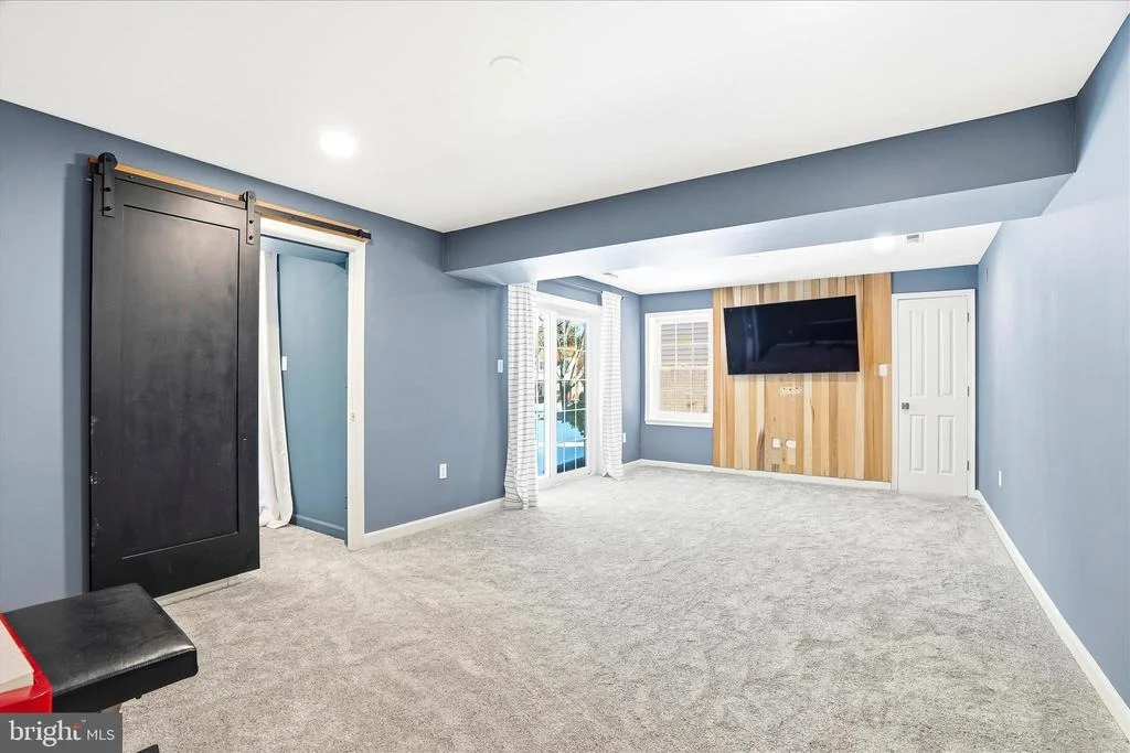 Photo of 2379 BEAR DEN ROAD
