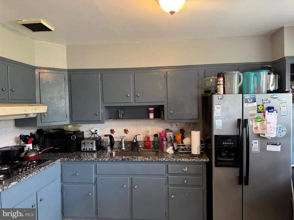 Photo of 2408 SENATOR AVENUE