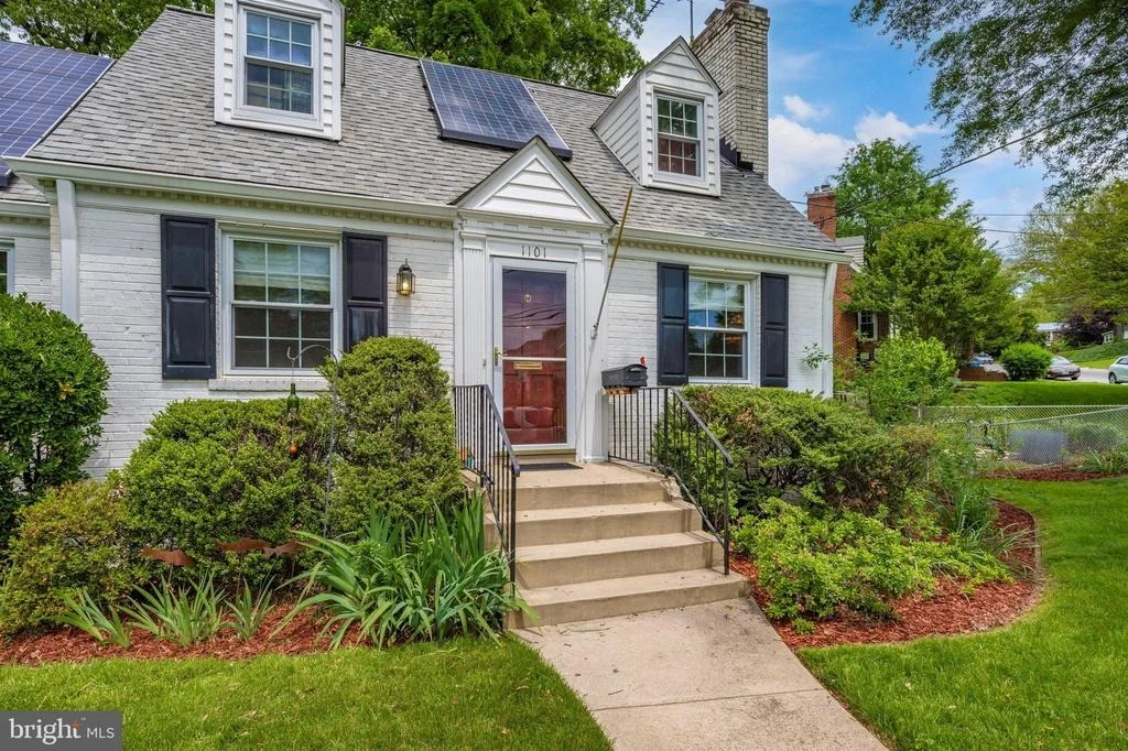 Photo of 1101 ROSWELL DRIVE