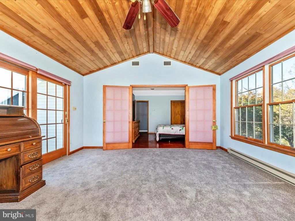 Photo of 9242 OAK TREE CIRCLE